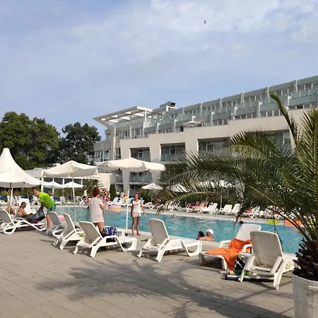 Апартамент С Две Спални Градина К-С Black Sea Star Черноморец *