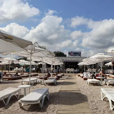 Апартамент С Две Спални Градина К-С Black Sea Star Черноморец Černomorec