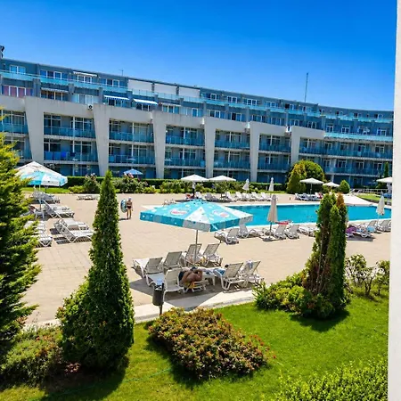 Apartman с две спални градина к-с Black Sea Star Csernomorec