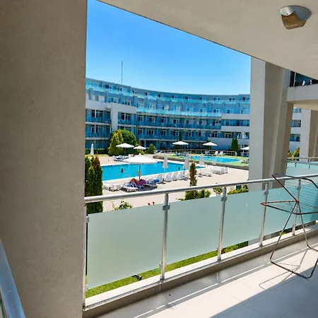с две спални градина к-с Black Sea Star Apartman Csernomorec